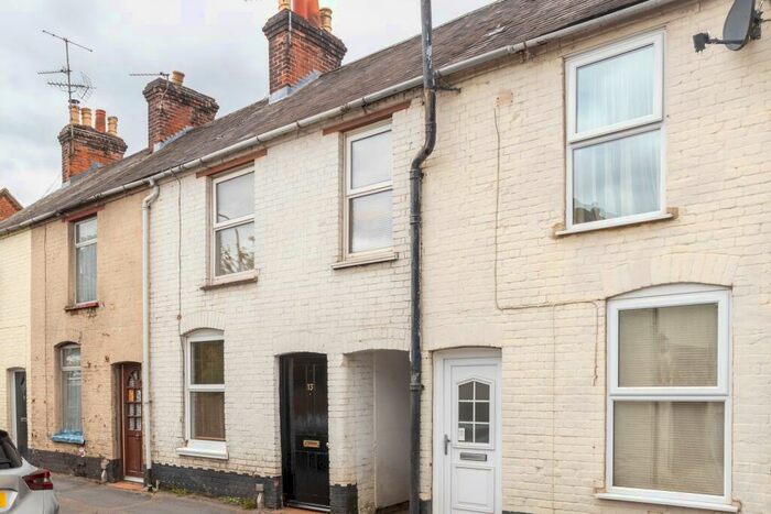 2 Bedroom Terraced House To Rent In Livingstone Road, Newbury, RG14