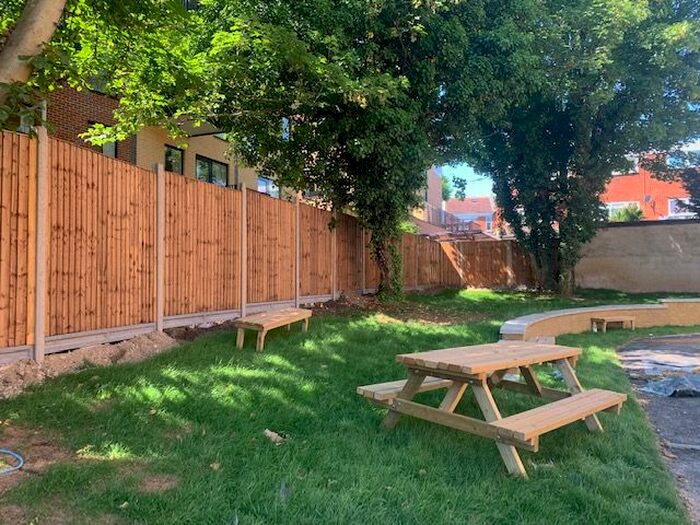 2 Bedroom Flat To Rent In Knights Hill, London, SE27