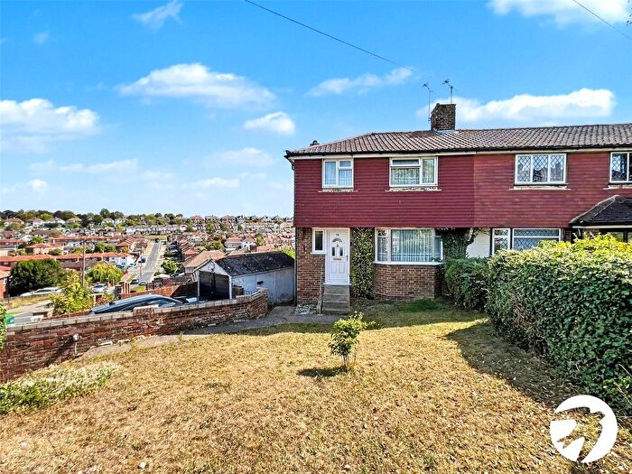 3 Bedroom End Of Terrace House For Sale In Jasper Avenue, Rochester, Kent, ME1