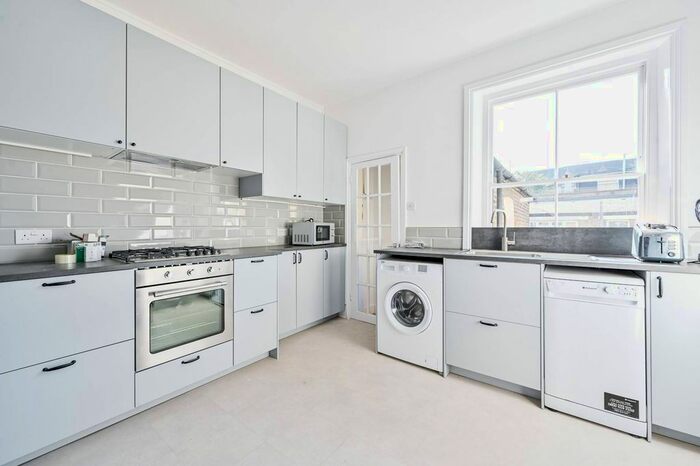 1 Bedroom Flat To Rent In Woolwich Road, Greenwich, London, SE10