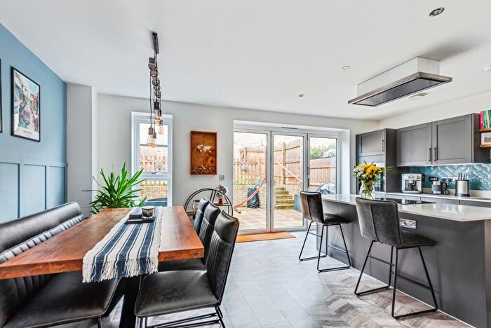 3 Bedroom Terraced House For Sale In Thames View, Swindon, Wiltshire, SN26