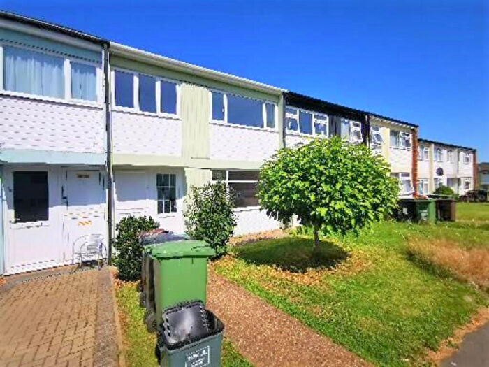 3 Bedroom Terraced House To Rent In Chiltern Road, Hertfordshire, AL4