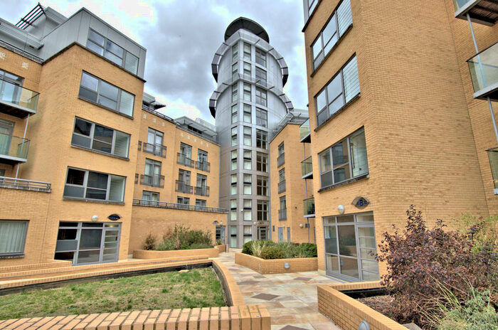 3 Bedroom Apartment To Rent In The Belvedere, Cambridge, CB2