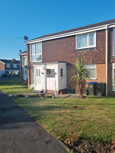 2 Bedroom Apartment To Rent In Elmway, Chester Le Street, DH2