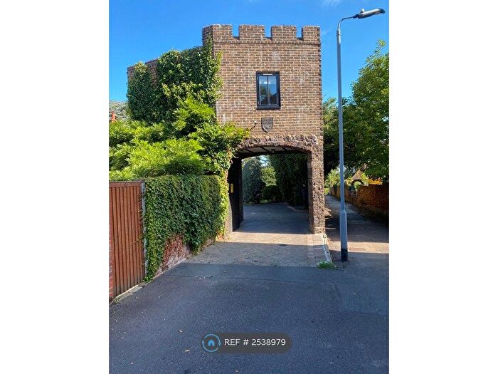 1 Bedroom Flat To Rent In Castle Hill, Maidenhead, SL6