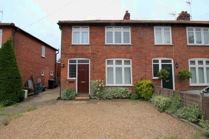 3 Bedroom Semi-Detached House To Rent In Willson Road, Englefield Green, Egham, Surrey, TW20