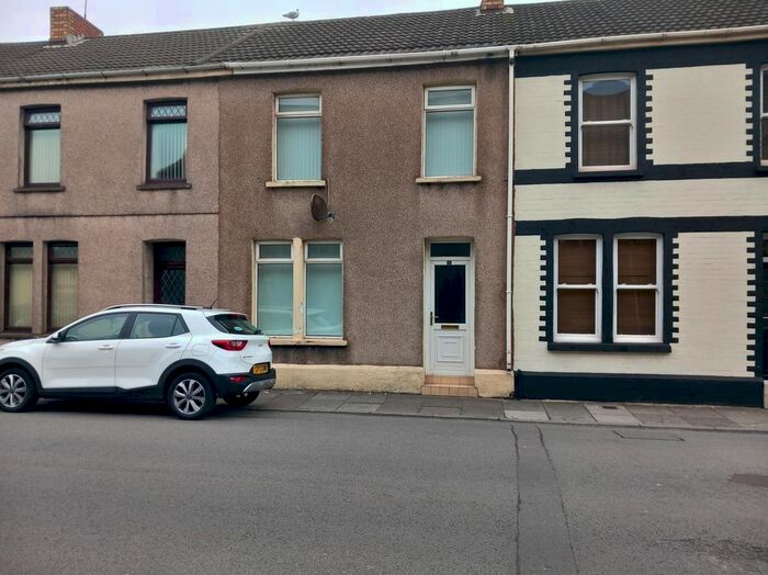 3 Bedroom Terraced House To Rent In Pendarvis Terrace, Port Talbot, Neath Port Talbot., SA12