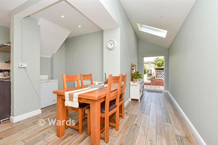 3 Bedroom Detached House For Sale In Oak Lane, Minster, Sheerness, Kent, ME12
