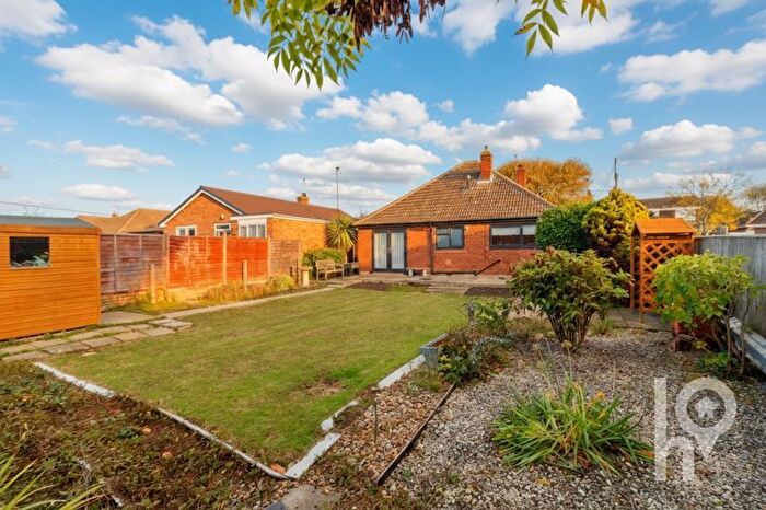 2 Bedroom Detached Bungalow For Sale In The Broadway, Minster On Sea, ME12