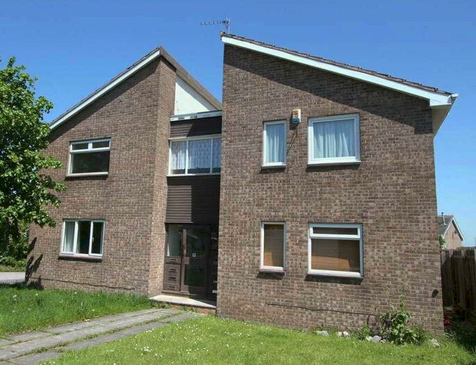 Studio To Rent In Oakworth Drive, Halfway, Sheffield, S20