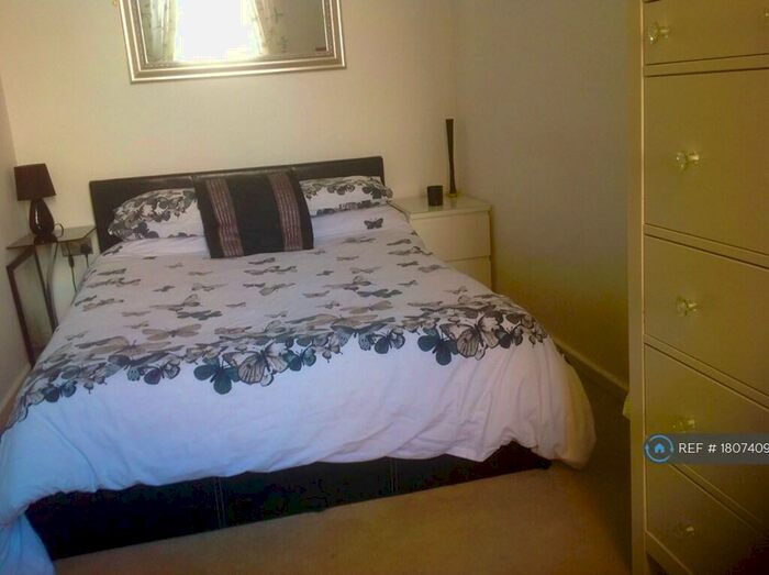 3 Bedroom Flat To Rent In Royal Seabathing, Margate, CT9