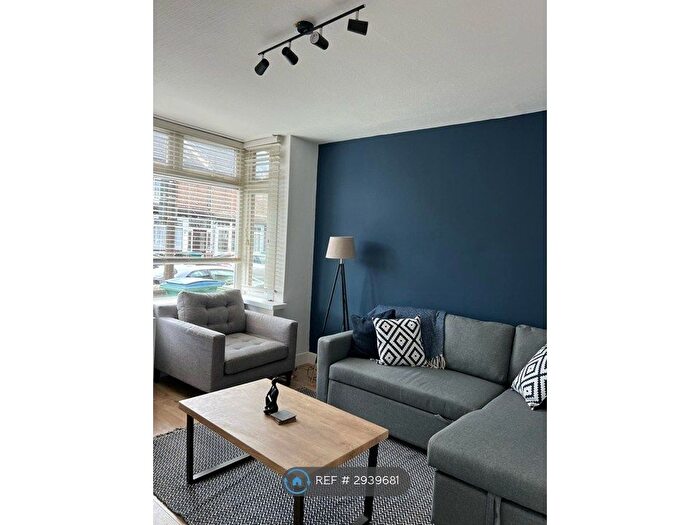 2 Bedroom Terraced House To Rent In Parker St, Watford, WD24