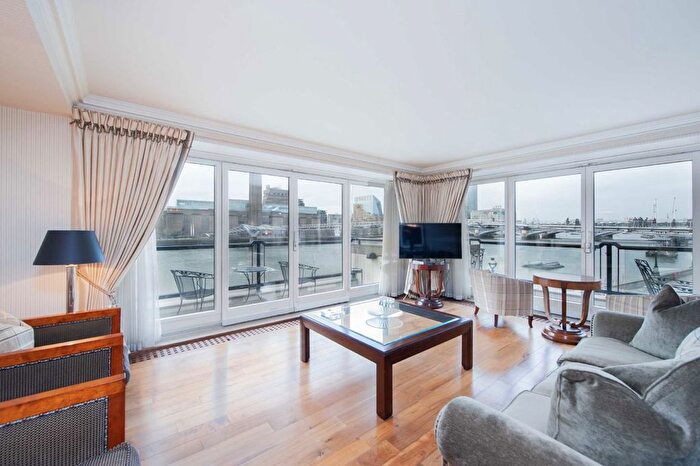 3 Bedroom Flat To Rent In Trig Lane, London, EC4V