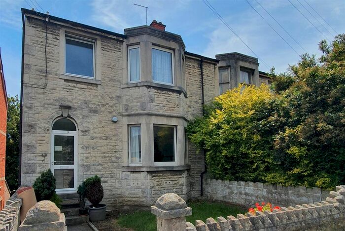 1 Bedroom Flat To Rent In Buxton Road, Weymouth, DT4