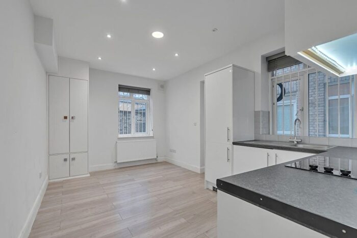 1 Bedroom Flat To Rent In Drake House, Stepney Way, Whitechapel, E1