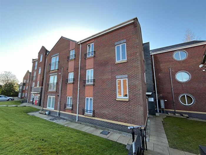 2 Bedroom Apartment For Sale In Elizabeth House, Scholars Court, Hartshill, ST4