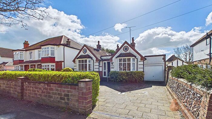 3 Bedroom Detached Bungalow For Sale In Pevensey Road, Worthing, BN11