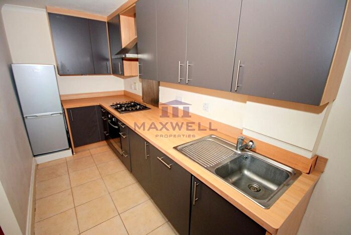 2 Bedroom Flat To Rent In Buckland Rise, Maidstone, ME16