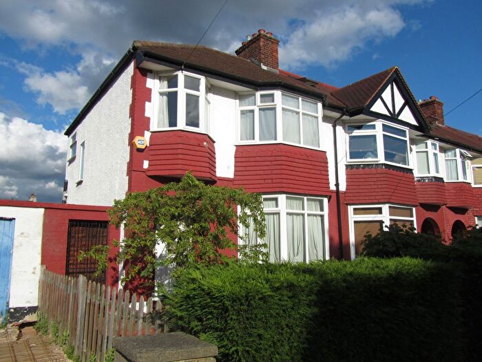 3 Bedroom Terraced House To Rent In Lucien Road, London, SW19