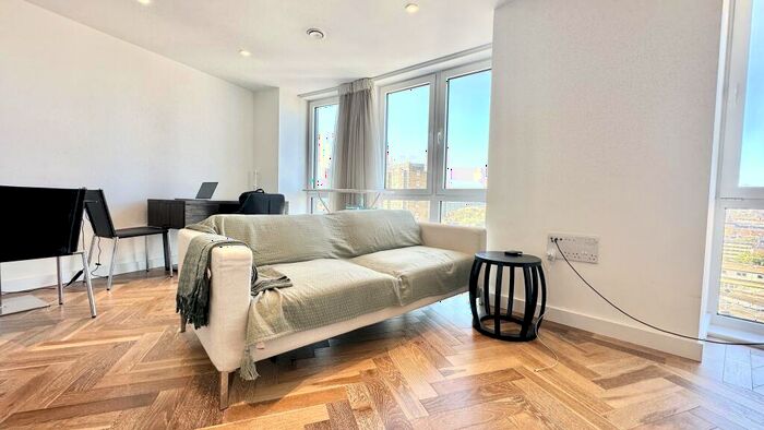 1 Bedroom Flat To Rent In Eagle Point, City Rd, London, EC1V
