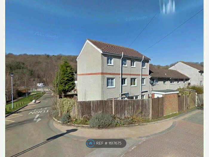 4 Bedroom Terraced House To Rent In Broadfields, Brighton, BN2