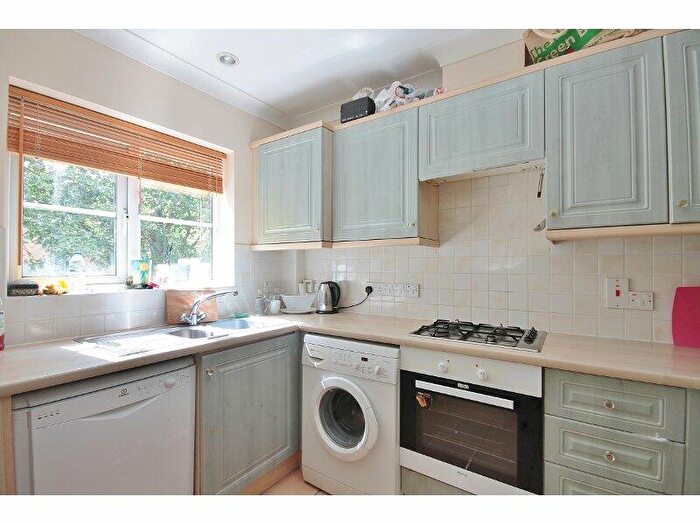 2 Bedroom Apartment To Rent In Grandpont Place, Oxford, Oxfordshire, OX1