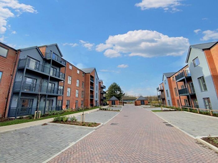 2 Bedroom Flat To Rent In Batesford Close, Kings Hill, ME19