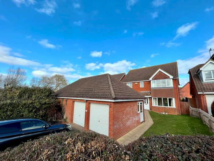 4 Bedroom Detached House For Sale In Rosemary Greene Close, Caxton, Cambridge, CB23