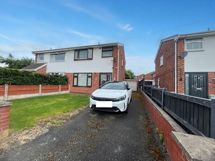 3 Bedroom Semi Detached House For Sale In Ashbourne Avenue, Gwersyllt, Wrexham, LL11