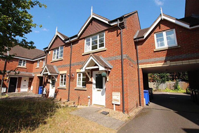 2 Bedroom Property For Sale In Primrose Walk, Grange Park, Northampton, NN4