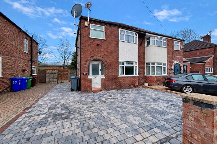 3 Bedroom Semi Detached House For Sale In Highbank Drive, Manchester, M20