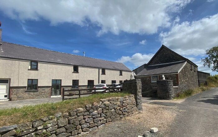 3 Bedroom Barn Conversion For Sale In Old Milking Parlour At Castle Hywel, Lampeter Velfrey, Narberth, Pembrokeshire, SA67