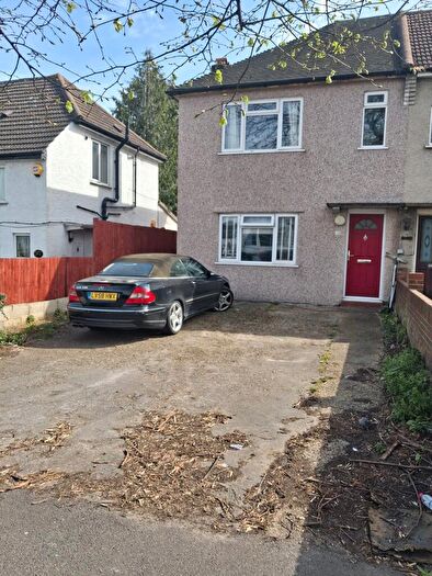 3 Bedroom End Of Terrace House For Sale In Purley Way, Croydon, CR0