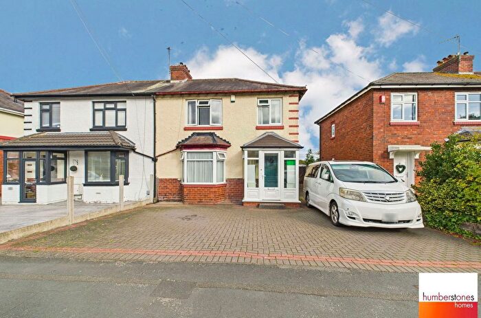 3 Bedroom Semi-detached House For Sale In Bleakhouse Road, Oldbury, B68