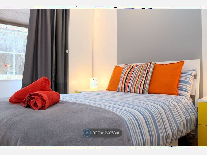 1 Bedroom Flat To Rent In East Fountainbridge, Edinburgh, EH3