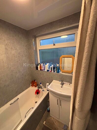 4 Bedroom Terraced House To Rent In Bedroom House At Plasnewydd Road, Roath, Cardiff, CF24