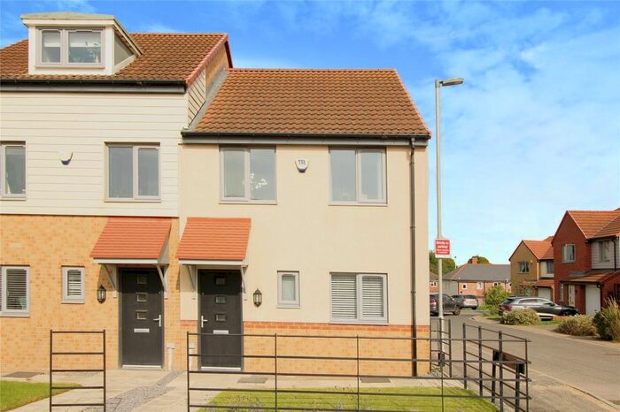3 Bedroom Semi-Detached House To Rent In John Williams Boulevard, Darlington, Durham, DL1