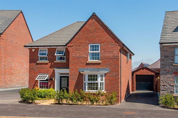 4 Bedroom Detached House For Sale In Blisworth Road, Barton Seagrave, Kettering, NN15