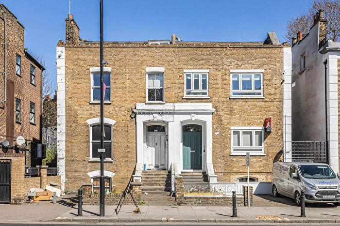 1 Bedroom Apartment For Sale In Amhurst Road, London, E8