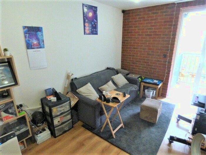 1 Bedroom Flat To Rent In Major Draper Street, London, SE18