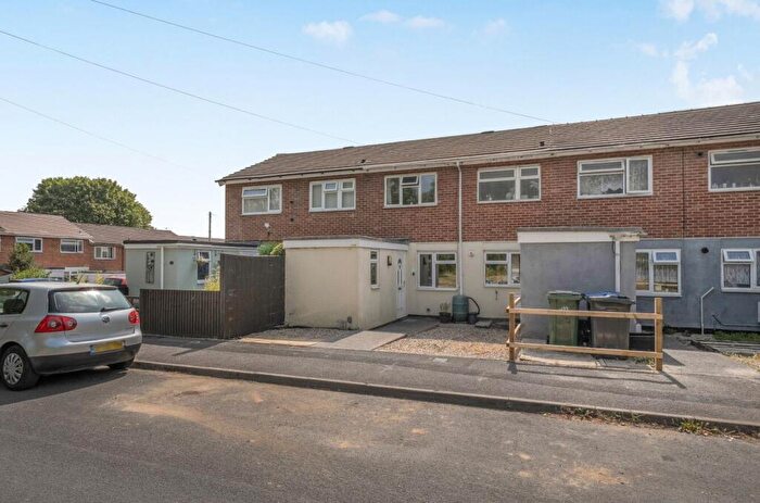 2 Bedroom Terraced House For Sale In Hollybush Road, Warminster, BA12