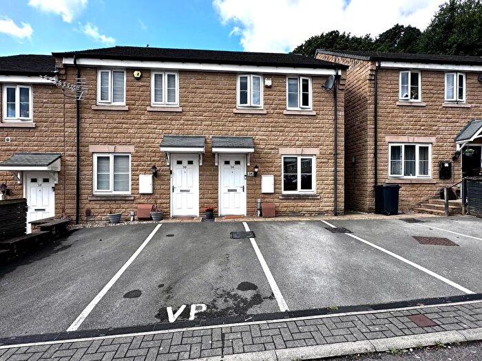 2 Bedroom Terraced House For Sale In Mill View, Huddersfield, HD3