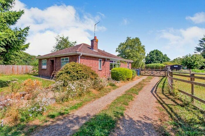 3 Bedroom Detached Bungalow For Sale In Miletree Lane, Wisbech, PE13