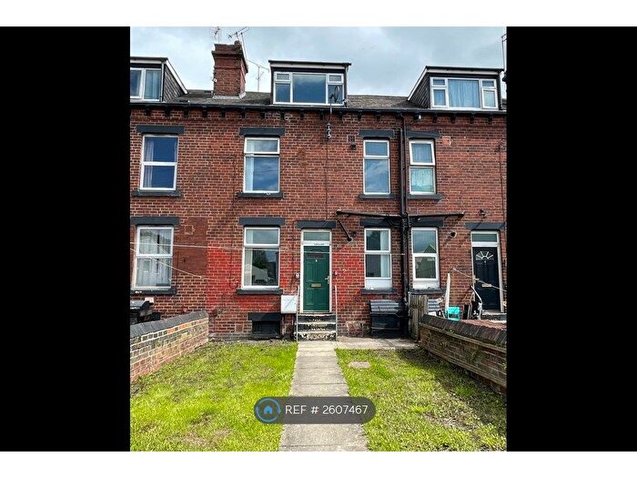 2 Bedroom Terraced House To Rent In Lake Terrace, Leeds, LS10