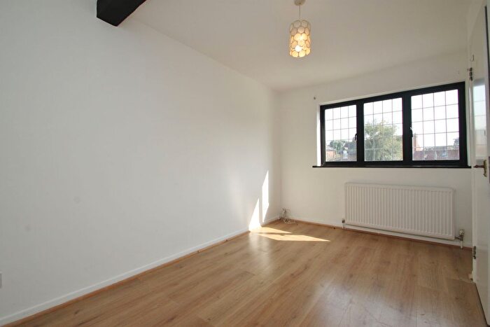 3 Bedroom Flat To Rent In Market Place, Abridge, Romford, RM4