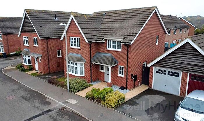 4 Bedroom Detached House For Sale In Sheelin Crescent, Nuneaton, CV10