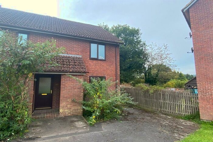 1 Bedroom Flat To Rent In Timbermill Court, Haslemere, GU27