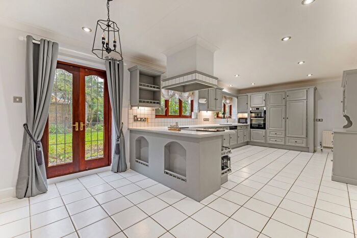 5 Bedroom Detached House To Rent In Turnoak Park, Windsor, SL4