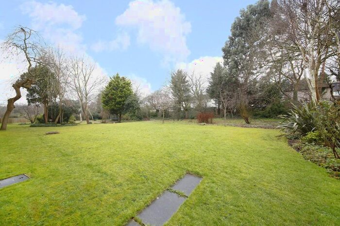 1 Bedroom Apartment To Rent In Wood Vale, Forest Hill, SE23