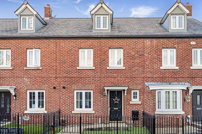 4 Bedroom Terraced House For Sale In Bywell Court, Milton Keynes, MK4